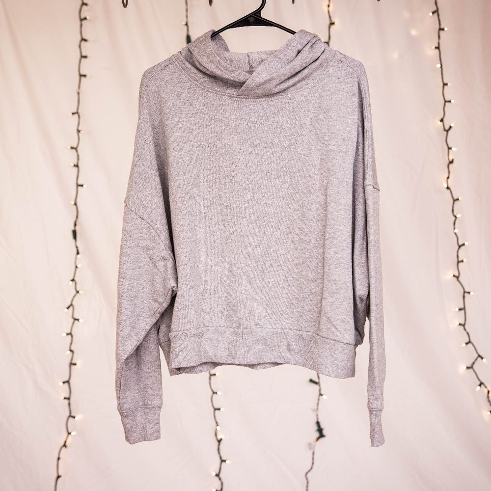 LIKE NEW SO Lounge Crop Hoody